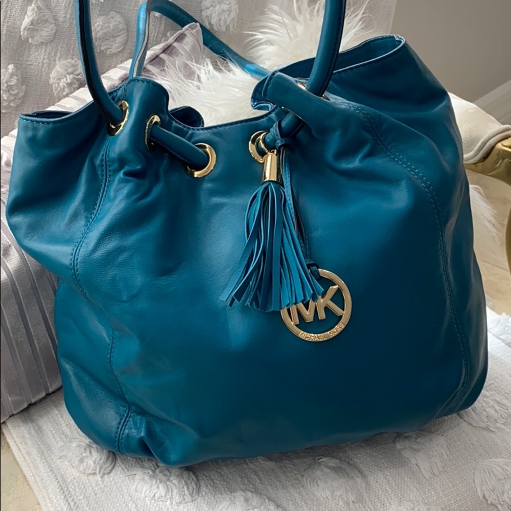 Michael kors tote